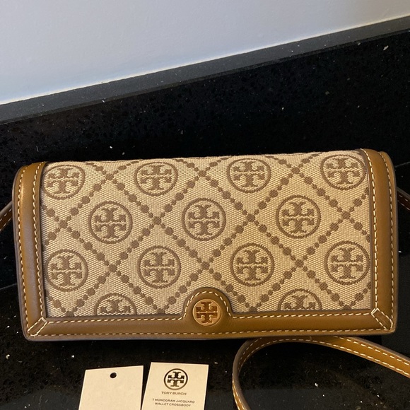 Tory Burch T Monogram Jacquard Wallet Crossbody Clutch Fanny Pack Hazelnut EUC - Picture 3 of 15
